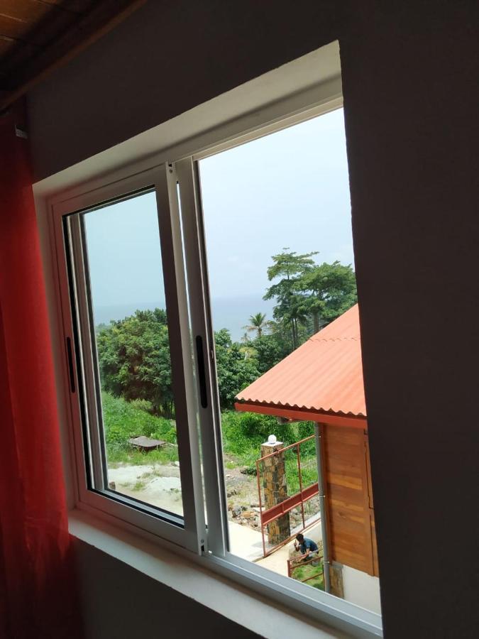 Domus Guesthouse Santana Bagian luar foto