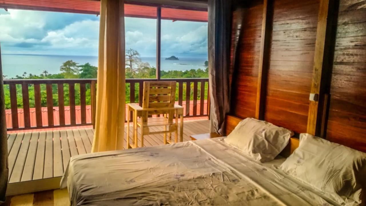 Domus Guesthouse Santana Bagian luar foto