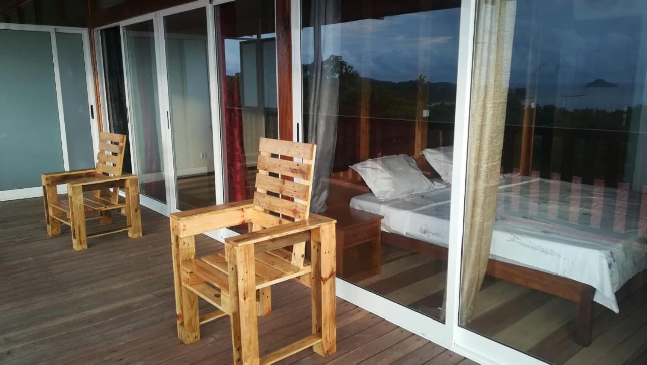 Domus Guesthouse Santana Bagian luar foto