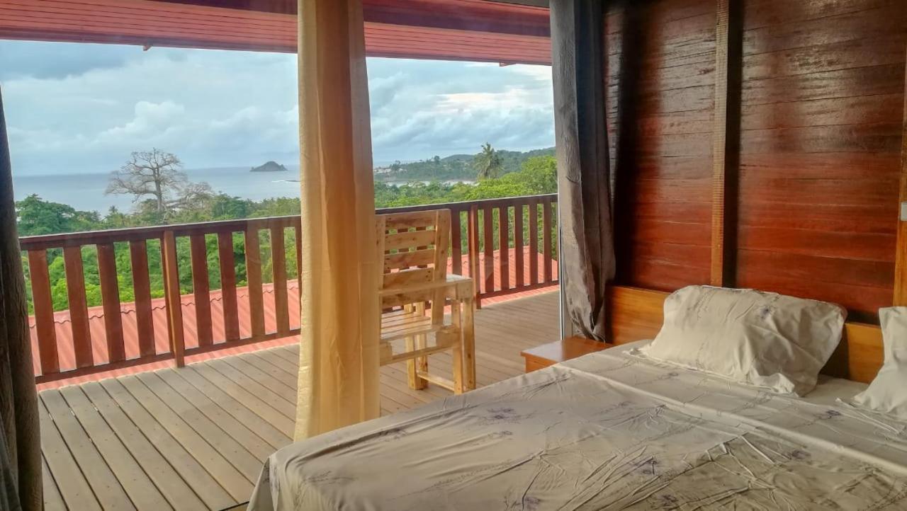 Domus Guesthouse Santana Bagian luar foto
