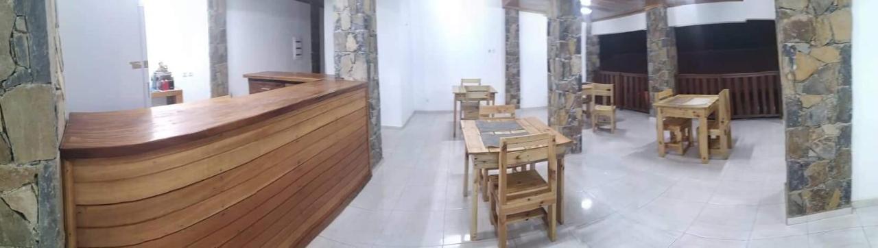 Domus Guesthouse Santana Bagian luar foto