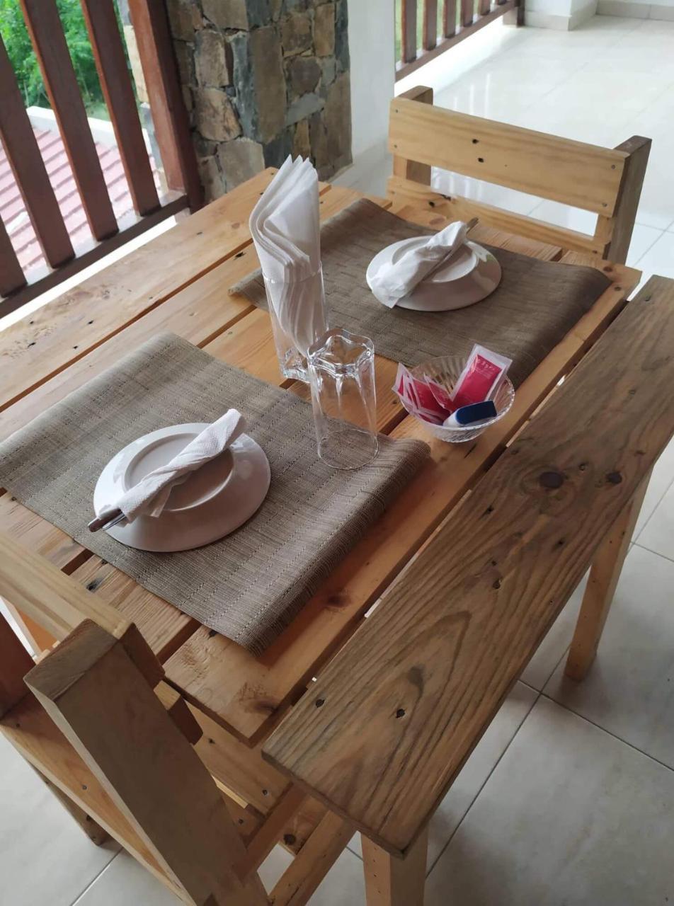Domus Guesthouse Santana Bagian luar foto