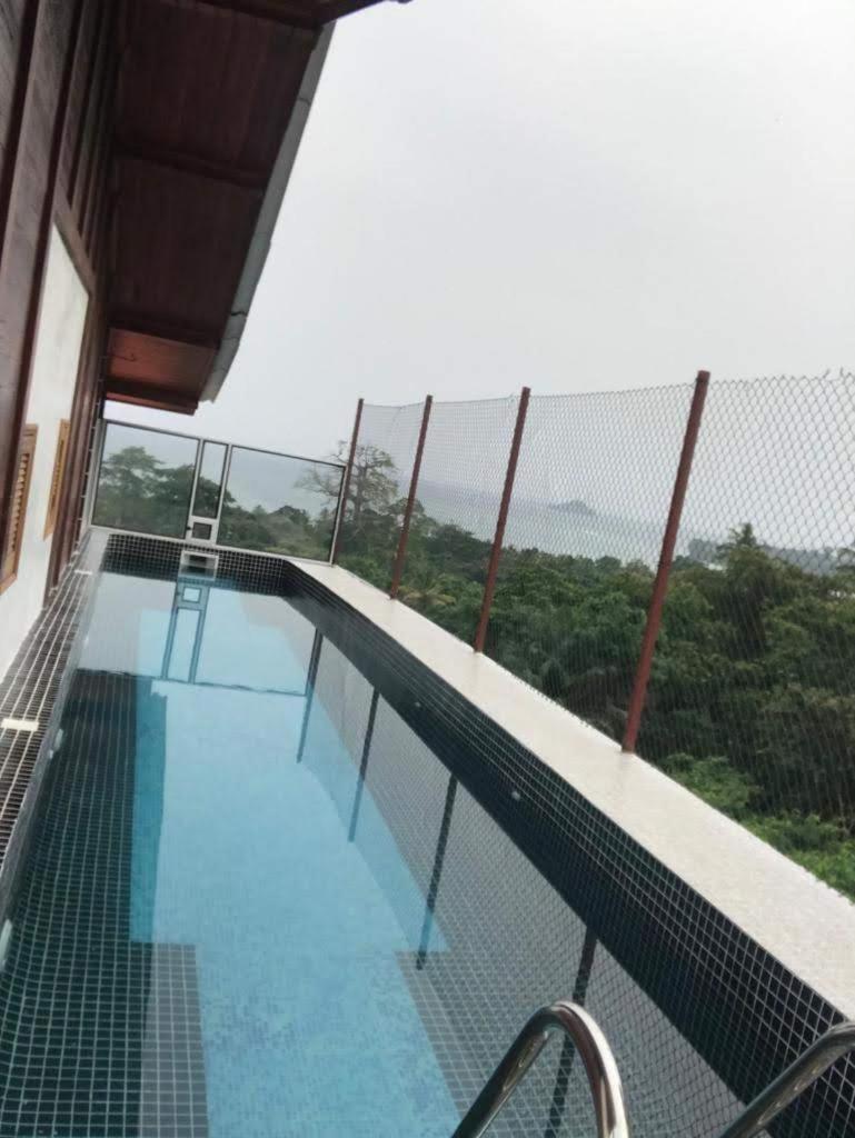 Domus Guesthouse Santana Bagian luar foto