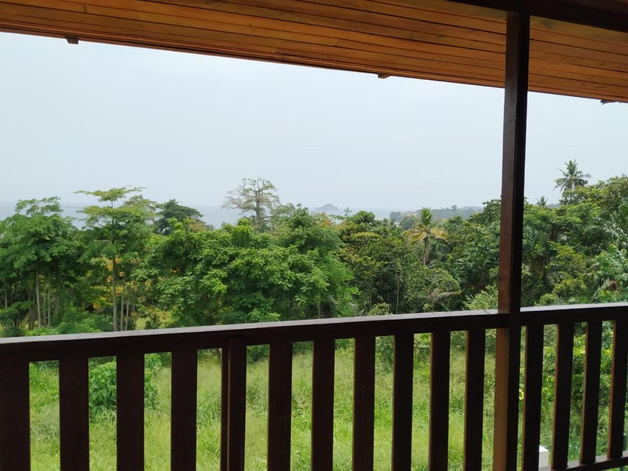 Domus Guesthouse Santana Bagian luar foto