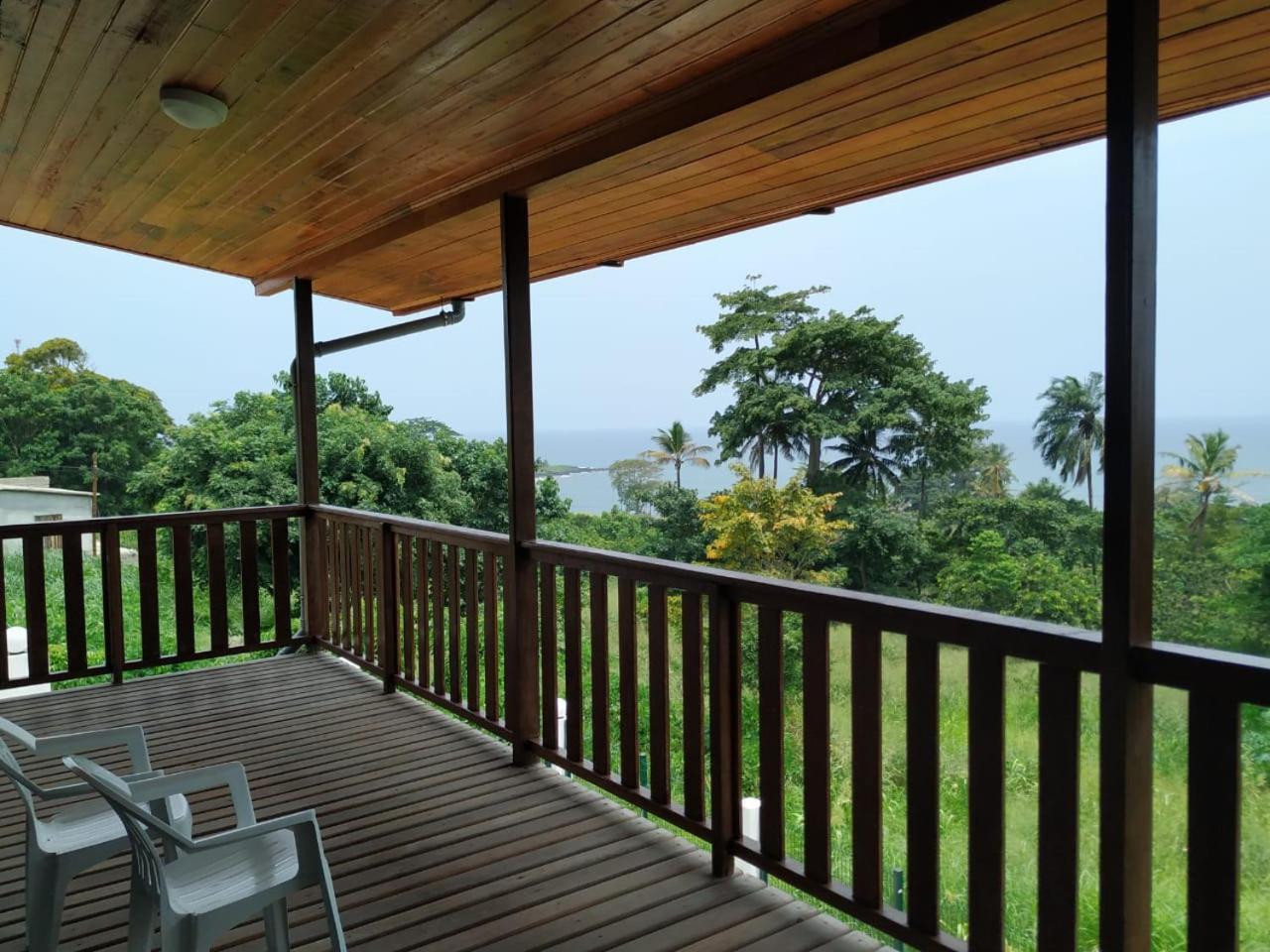 Domus Guesthouse Santana Bagian luar foto