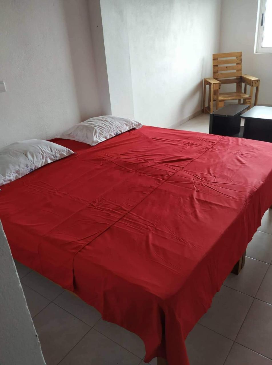 Domus Guesthouse Santana Bagian luar foto