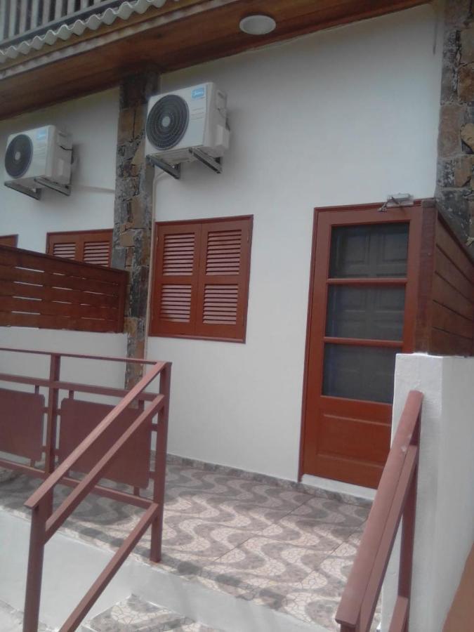 Domus Guesthouse Santana Bagian luar foto