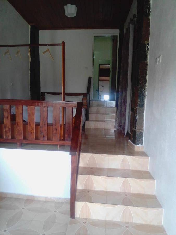 Domus Guesthouse Santana Bagian luar foto